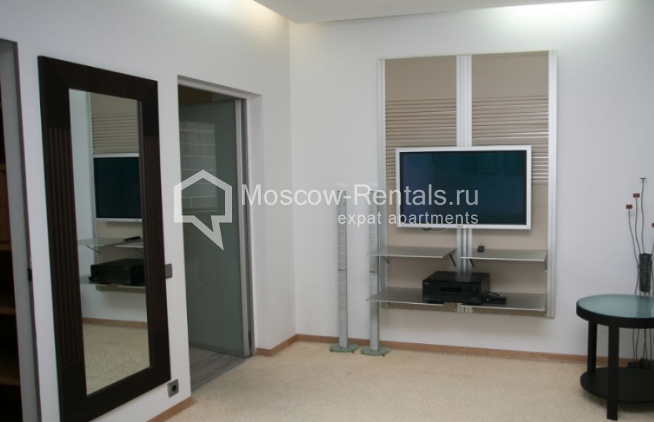 Photo #13 3-room (2 BR) apartment for <a href="http://moscow-rentals.ru/en/articles/long-term-rent" target="_blank">a long-term</a> rent
 in Russia, Moscow, B. Yakimanka, 17/2С2
