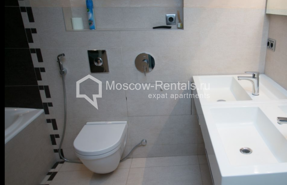 Photo #20 3-room (2 BR) apartment for <a href="http://moscow-rentals.ru/en/articles/long-term-rent" target="_blank">a long-term</a> rent
 in Russia, Moscow, B. Yakimanka, 17/2С2