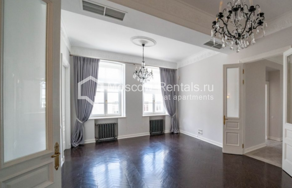 Photo #1 4-room (3 BR) apartment for <a href="http://moscow-rentals.ru/en/articles/long-term-rent" target="_blank">a long-term</a> rent
 in Russia, Moscow, B. Dmitrovka str, 20с2