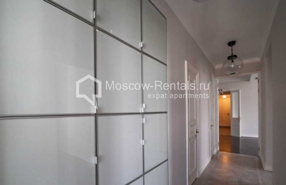 Photo #15 4-room (3 BR) apartment for <a href="http://moscow-rentals.ru/en/articles/long-term-rent" target="_blank">a long-term</a> rent
 in Russia, Moscow, B. Dmitrovka str, 20с2
