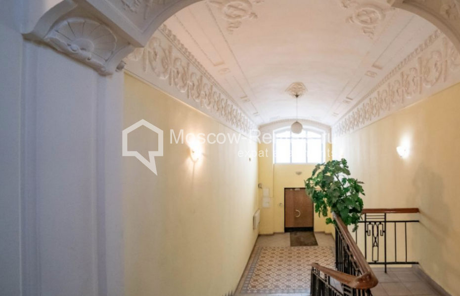 Photo #20 4-room (3 BR) apartment for <a href="http://moscow-rentals.ru/en/articles/long-term-rent" target="_blank">a long-term</a> rent
 in Russia, Moscow, B. Dmitrovka str, 20с2