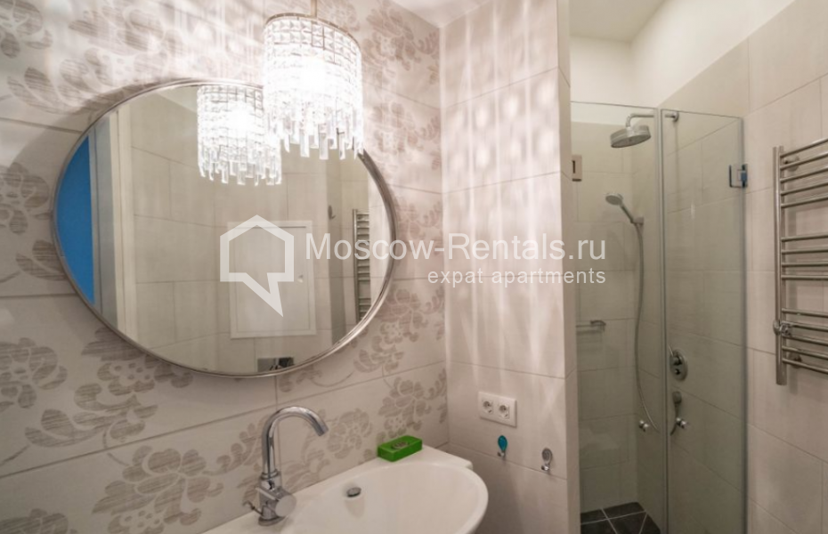 Photo #11 4-room (3 BR) apartment for <a href="http://moscow-rentals.ru/en/articles/long-term-rent" target="_blank">a long-term</a> rent
 in Russia, Moscow, B. Dmitrovka str, 20с2
