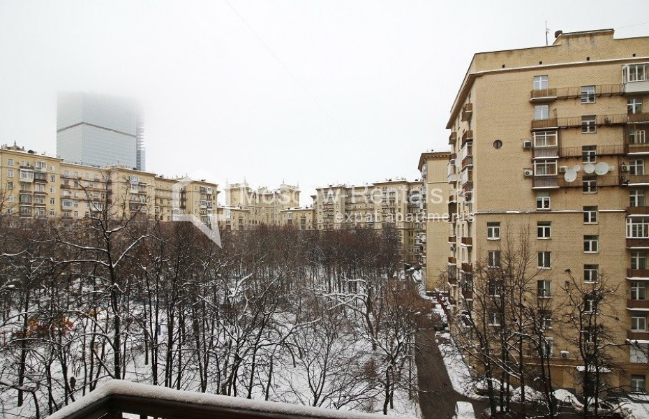 Photo #13 3-room (2 BR) apartment for <a href="http://moscow-rentals.ru/en/articles/long-term-rent" target="_blank">a long-term</a> rent
 in Russia, Moscow, Kutuzovsky prosp, 30/32