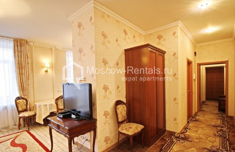 Photo #12 3-room (2 BR) apartment for <a href="http://moscow-rentals.ru/en/articles/long-term-rent" target="_blank">a long-term</a> rent
 in Russia, Moscow, Kutuzovsky prosp, 30/32