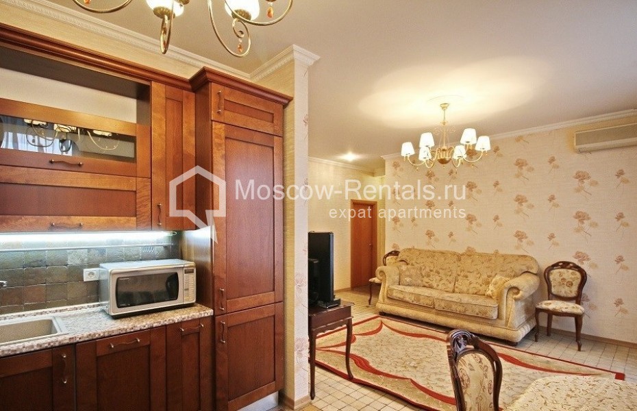 Photo #2 3-room (2 BR) apartment for <a href="http://moscow-rentals.ru/en/articles/long-term-rent" target="_blank">a long-term</a> rent
 in Russia, Moscow, Kutuzovsky prosp, 30/32