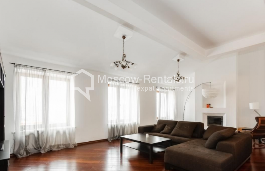 Photo #2 4-room (3 BR) apartment for <a href="http://moscow-rentals.ru/en/articles/long-term-rent" target="_blank">a long-term</a> rent
 in Russia, Moscow, Arbat str, 27/47