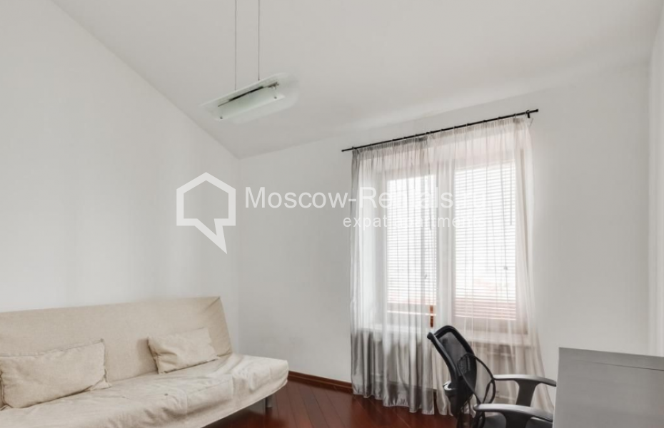 Photo #10 4-room (3 BR) apartment for <a href="http://moscow-rentals.ru/en/articles/long-term-rent" target="_blank">a long-term</a> rent
 in Russia, Moscow, Arbat str, 27/47
