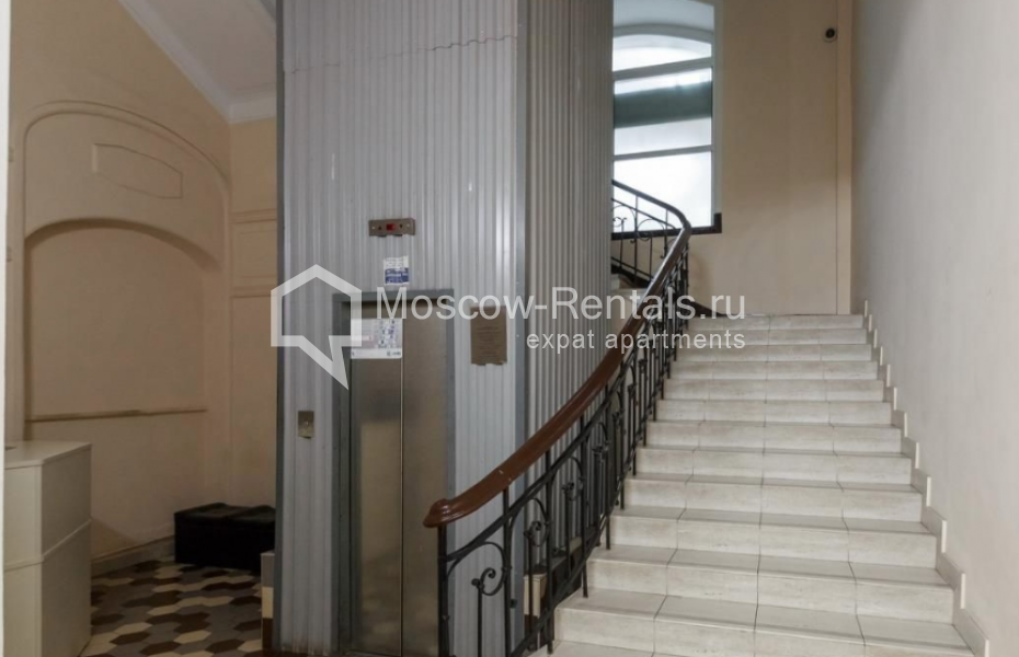 Photo #19 4-room (3 BR) apartment for <a href="http://moscow-rentals.ru/en/articles/long-term-rent" target="_blank">a long-term</a> rent
 in Russia, Moscow, Arbat str, 27/47
