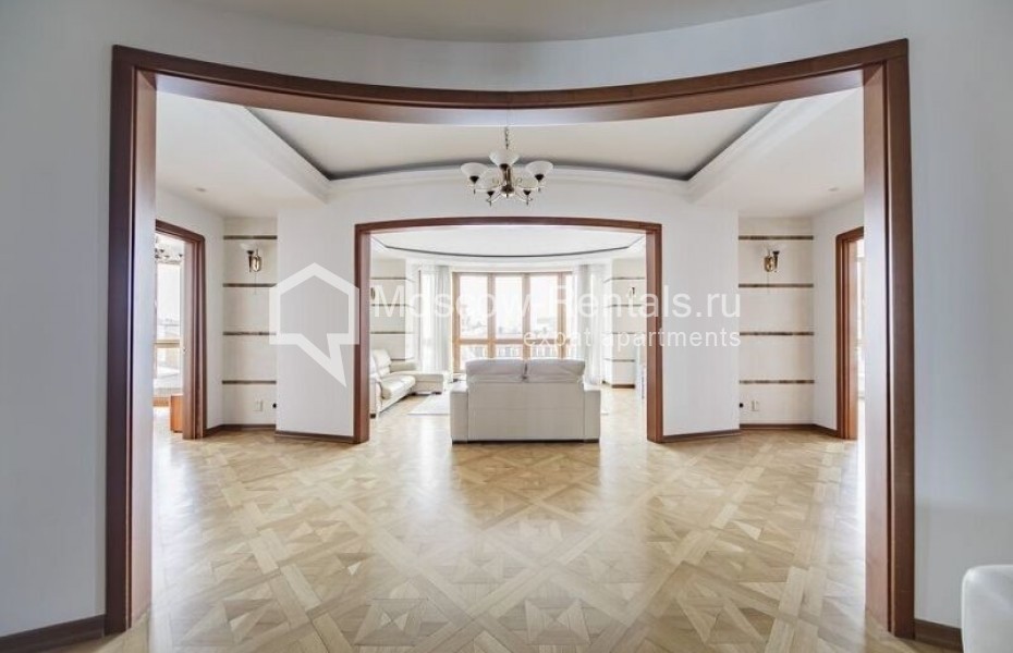 Photo #1 4-room (3 BR) apartment for <a href="http://moscow-rentals.ru/en/articles/long-term-rent" target="_blank">a long-term</a> rent
 in Russia, Moscow, Strastnoy blv, 10к1