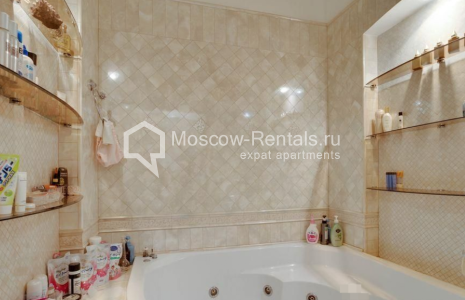 Photo #10 4-room (3 BR) apartment for <a href="http://moscow-rentals.ru/en/articles/long-term-rent" target="_blank">a long-term</a> rent
 in Russia, Moscow, Dolgorukovskaya str, 29