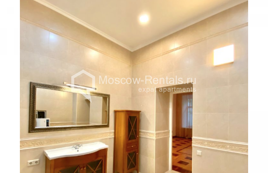 Photo #17 5-room (4 BR) apartment for <a href="http://moscow-rentals.ru/en/articles/long-term-rent" target="_blank">a long-term</a> rent
 in Russia, Moscow, Brusov lane, 6