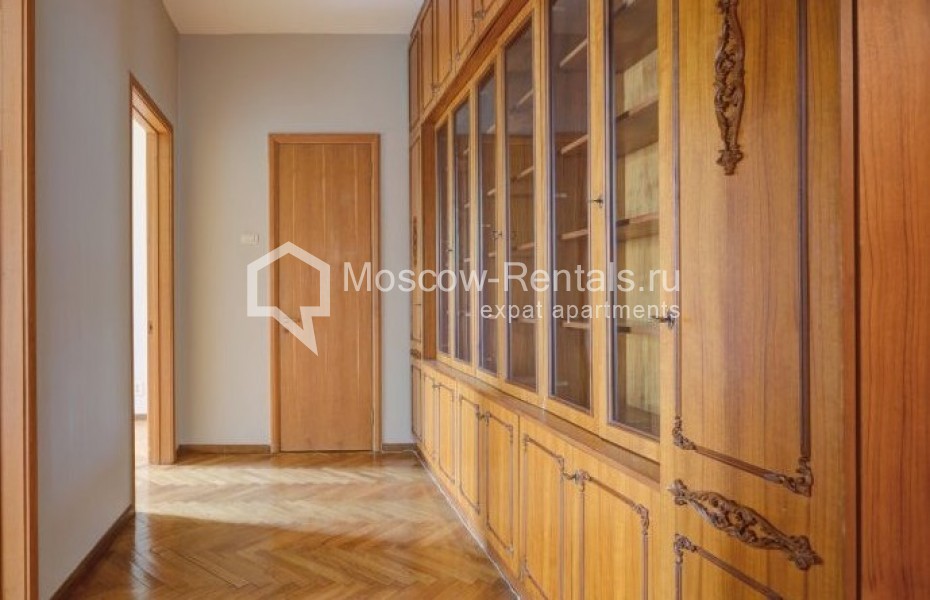 Photo #6 4-room (3 BR) apartment for <a href="http://moscow-rentals.ru/en/articles/long-term-rent" target="_blank">a long-term</a> rent
 in Russia, Moscow, Granatnyi lane, 10С1