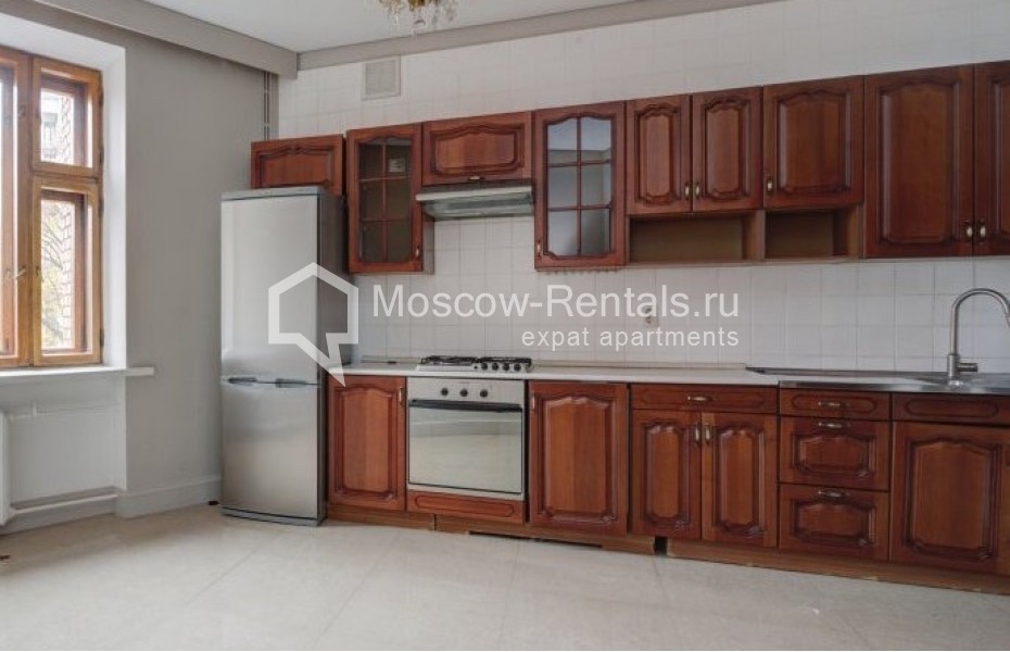 Photo #5 4-room (3 BR) apartment for <a href="http://moscow-rentals.ru/en/articles/long-term-rent" target="_blank">a long-term</a> rent
 in Russia, Moscow, Granatnyi lane, 10С1