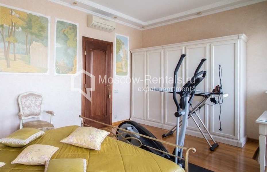 Photo #11 4-room (3 BR) apartment for <a href="http://moscow-rentals.ru/en/articles/long-term-rent" target="_blank">a long-term</a> rent
 in Russia, Moscow, Strastnoy blv, 10к1