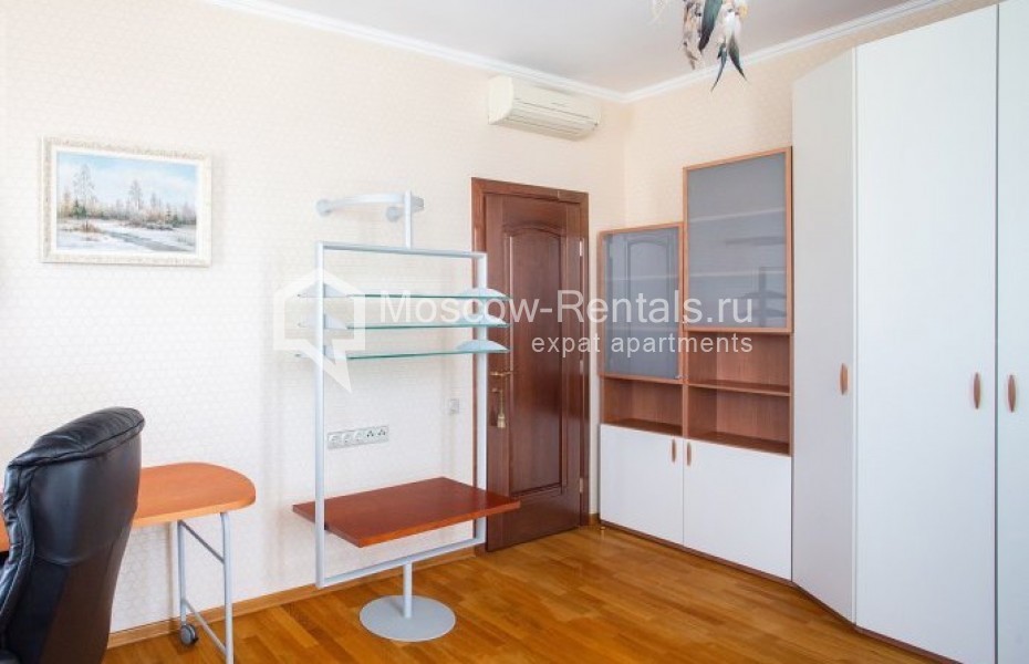 Photo #13 4-room (3 BR) apartment for <a href="http://moscow-rentals.ru/en/articles/long-term-rent" target="_blank">a long-term</a> rent
 in Russia, Moscow, Strastnoy blv, 10к1