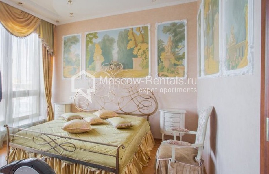 Photo #10 4-room (3 BR) apartment for <a href="http://moscow-rentals.ru/en/articles/long-term-rent" target="_blank">a long-term</a> rent
 in Russia, Moscow, Strastnoy blv, 10к1