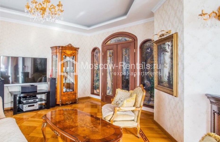 Photo #5 4-room (3 BR) apartment for <a href="http://moscow-rentals.ru/en/articles/long-term-rent" target="_blank">a long-term</a> rent
 in Russia, Moscow, Strastnoy blv, 10к1
