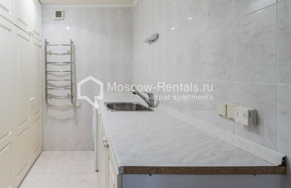 Photo #14 5-room (4 BR) apartment for <a href="http://moscow-rentals.ru/en/articles/long-term-rent" target="_blank">a long-term</a> rent
 in Russia, Moscow, M. Polyanka str, 12А