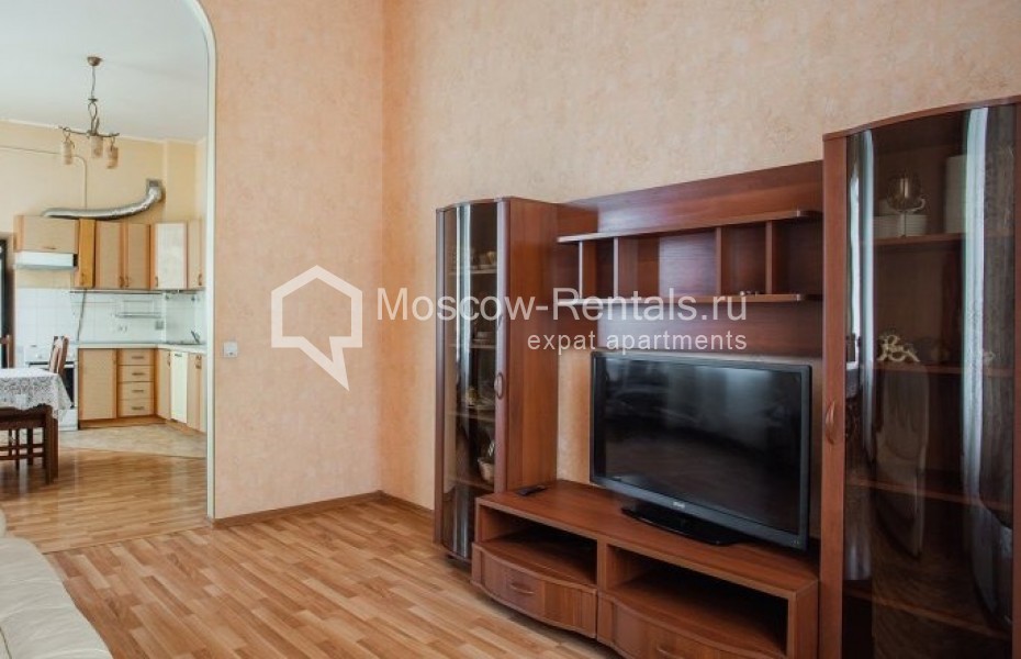 Photo #3 4-room (3 BR) apartment for <a href="http://moscow-rentals.ru/en/articles/long-term-rent" target="_blank">a long-term</a> rent
 in Russia, Moscow, Klimentovskyi lane, 6
