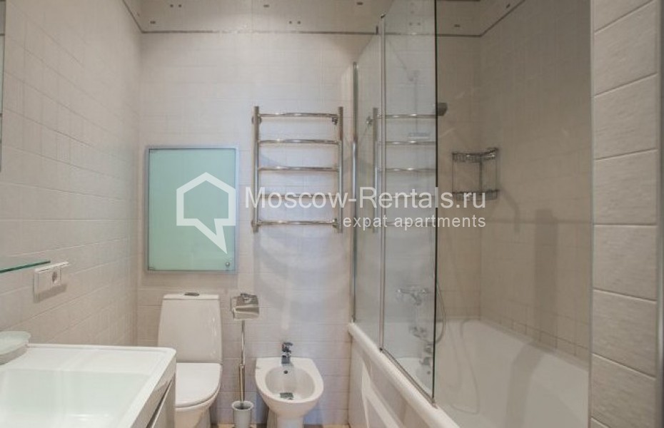 Photo #12 4-room (3 BR) apartment for <a href="http://moscow-rentals.ru/en/articles/long-term-rent" target="_blank">a long-term</a> rent
 in Russia, Moscow, Shabolovka str, 23к1