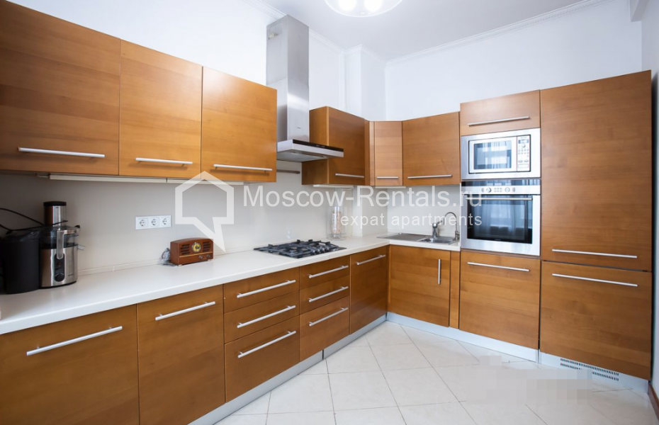 Photo #3 2-room (1 BR) apartment for <a href="http://moscow-rentals.ru/en/articles/long-term-rent" target="_blank">a long-term</a> rent
 in Russia, Moscow, Tverskaya str, 8к1