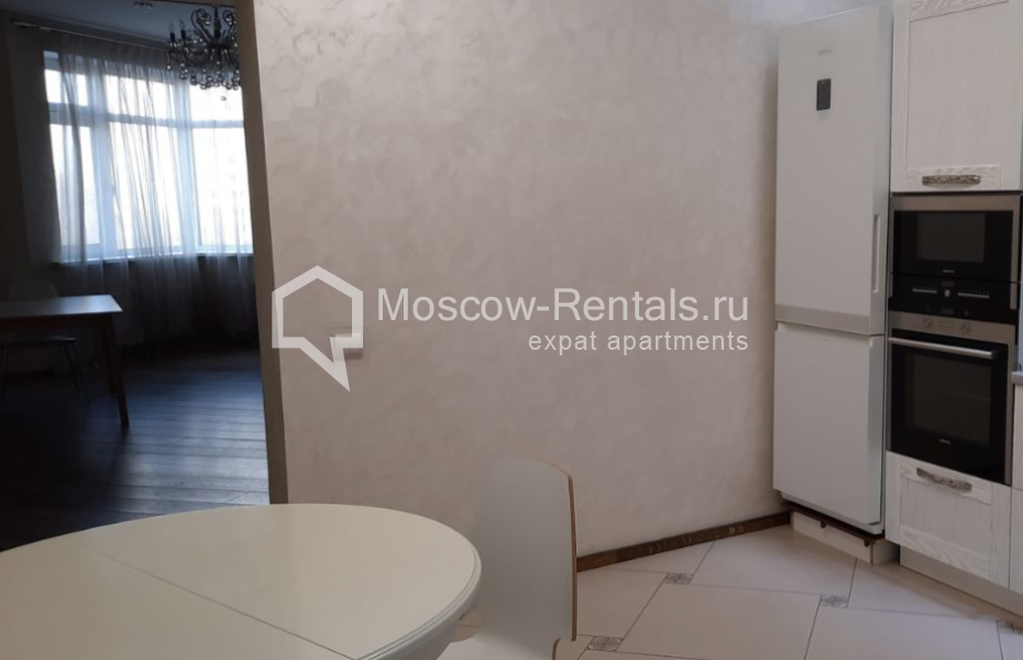 Photo #8 3-room (2 BR) apartment for <a href="http://moscow-rentals.ru/en/articles/long-term-rent" target="_blank">a long-term</a> rent
 in Russia, Moscow, Dmitriya Uliyanova str, 31
