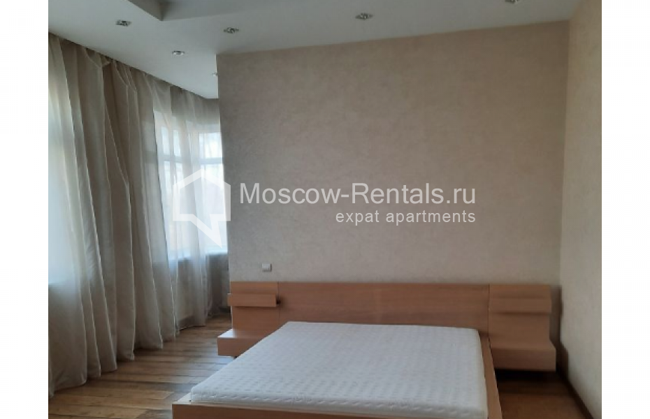 Photo #9 3-room (2 BR) apartment for <a href="http://moscow-rentals.ru/en/articles/long-term-rent" target="_blank">a long-term</a> rent
 in Russia, Moscow, Dmitriya Uliyanova str, 31