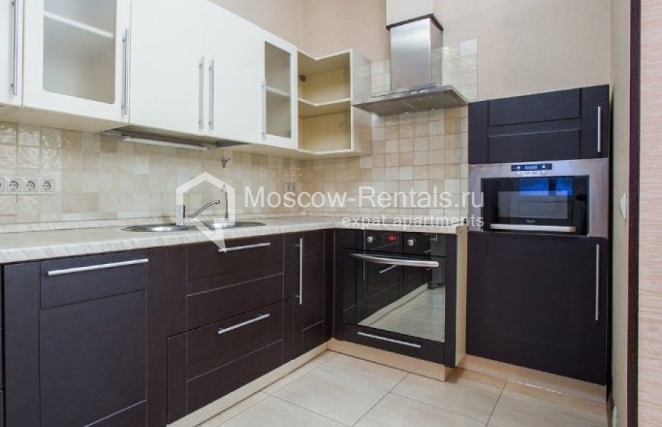 Photo #3 4-room (3 BR) apartment for <a href="http://moscow-rentals.ru/en/articles/long-term-rent" target="_blank">a long-term</a> rent
 in Russia, Moscow, Nakhimovskyi prospect, 56