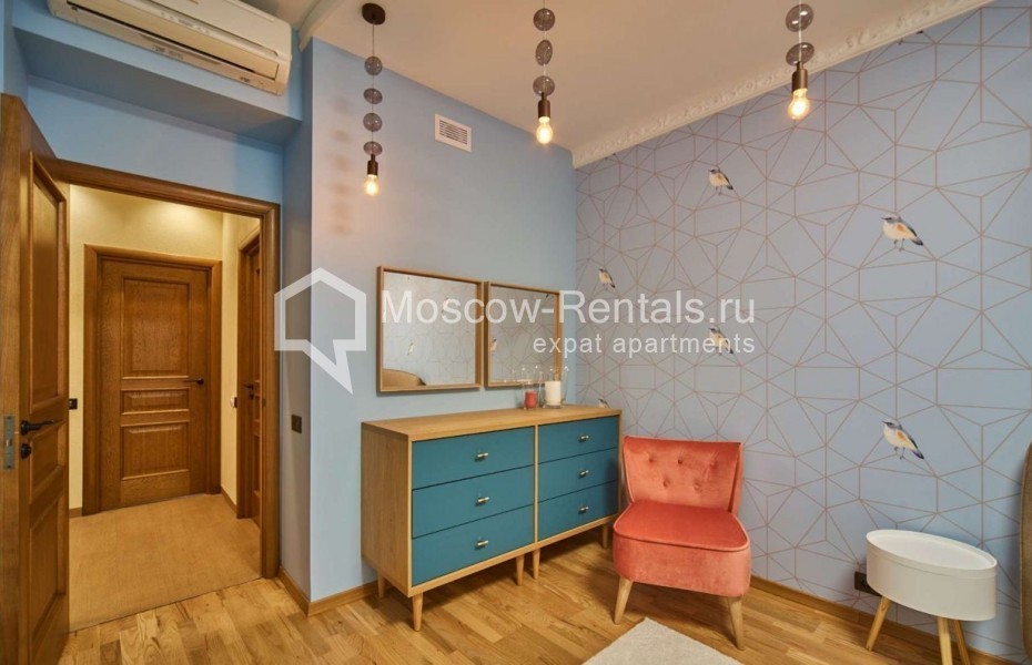 Photo #11 3-room (2 BR) apartment for <a href="http://moscow-rentals.ru/en/articles/long-term-rent" target="_blank">a long-term</a> rent
 in Russia, Moscow, Chistoprudnyi blv, 9с/1