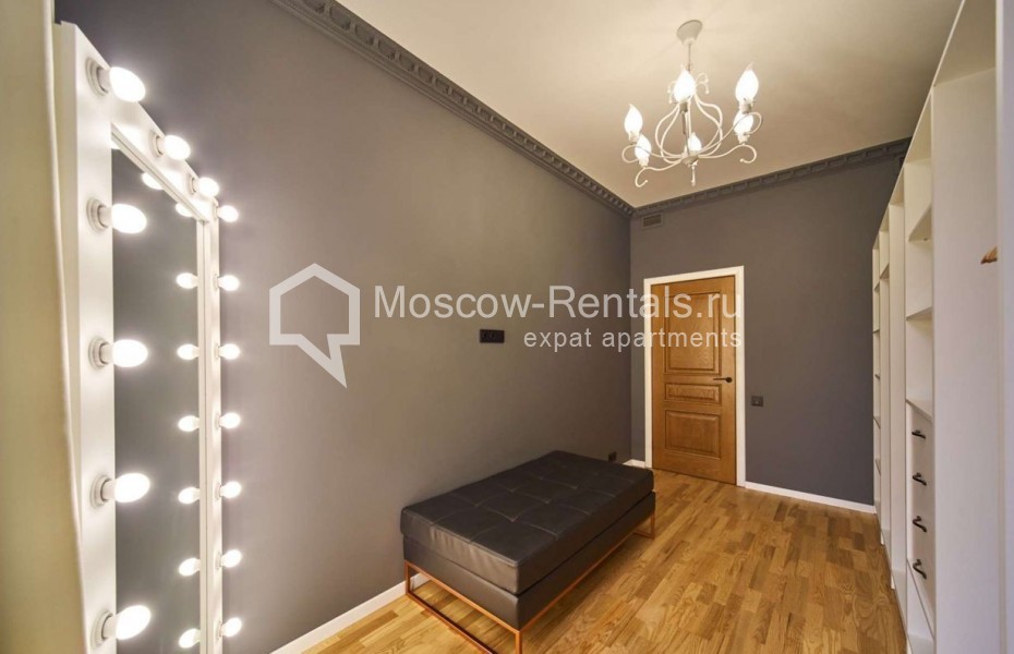 Photo #18 3-room (2 BR) apartment for <a href="http://moscow-rentals.ru/en/articles/long-term-rent" target="_blank">a long-term</a> rent
 in Russia, Moscow, Chistoprudnyi blv, 9с/1