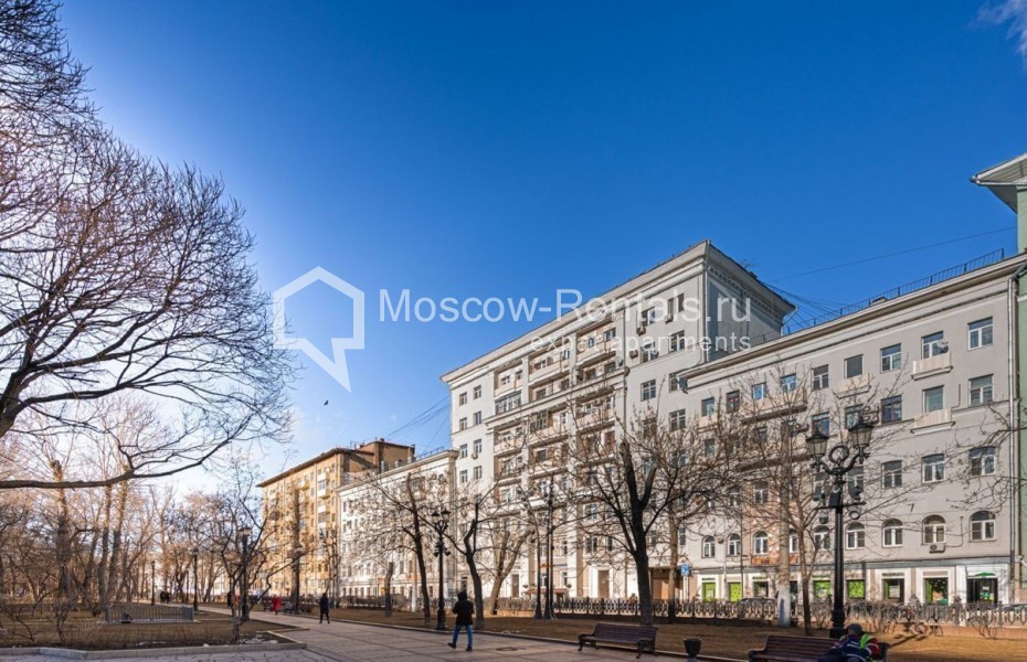 Photo #31 3-room (2 BR) apartment for <a href="http://moscow-rentals.ru/en/articles/long-term-rent" target="_blank">a long-term</a> rent
 in Russia, Moscow, Chistoprudnyi blv, 9с/1