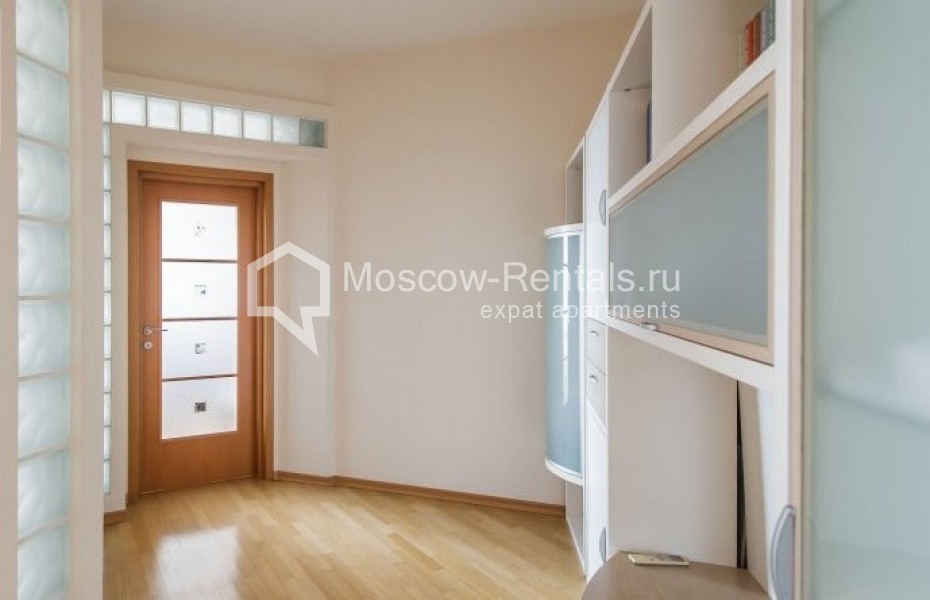 Photo #10 3-room (2 BR) apartment for <a href="http://moscow-rentals.ru/en/articles/long-term-rent" target="_blank">a long-term</a> rent
 in Russia, Moscow, Gilyarovskogo str, 7