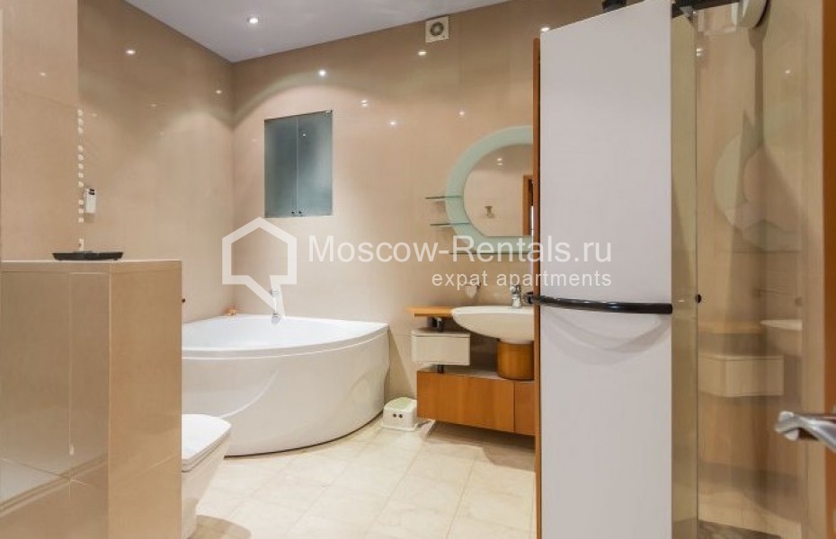 Photo #12 3-room (2 BR) apartment for <a href="http://moscow-rentals.ru/en/articles/long-term-rent" target="_blank">a long-term</a> rent
 in Russia, Moscow, Gilyarovskogo str, 7