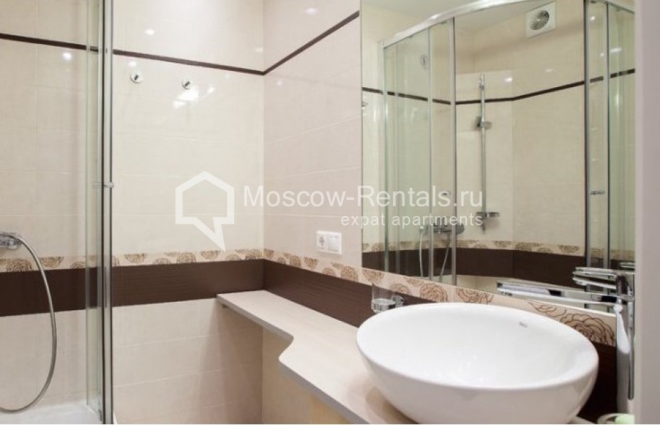 Photo #5 3-room (2 BR) apartment for <a href="http://moscow-rentals.ru/en/articles/long-term-rent" target="_blank">a long-term</a> rent
 in Russia, Moscow, B. Spasskaya str, 31