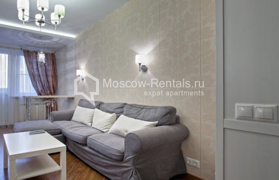 Photo #3 3-room (2 BR) apartment for <a href="http://moscow-rentals.ru/en/articles/long-term-rent" target="_blank">a long-term</a> rent
 in Russia, Moscow, B. Spasskaya str, 31