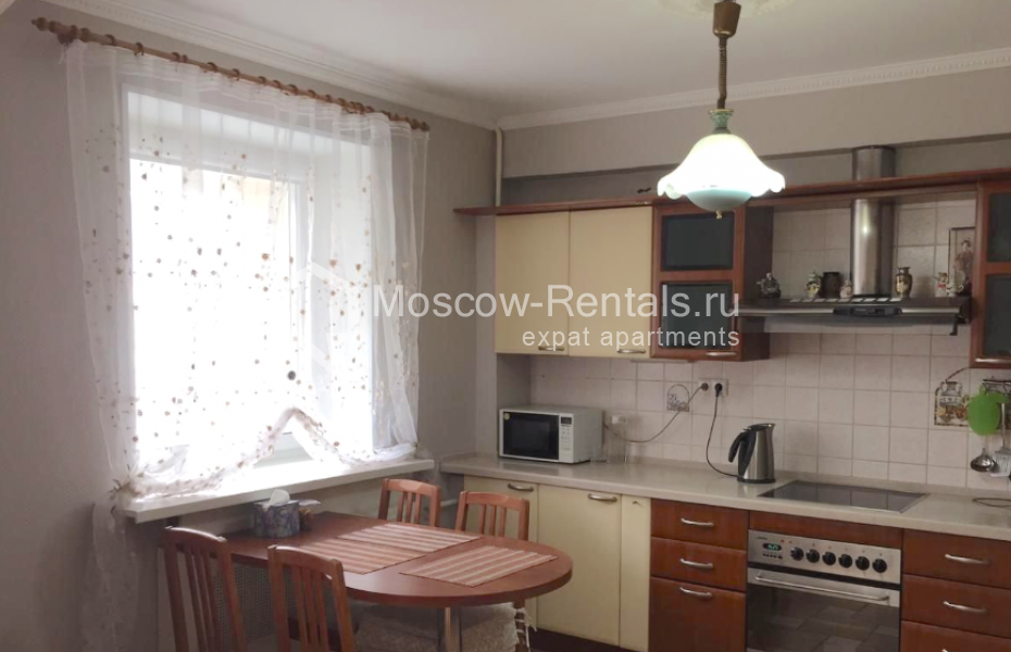 Photo #3 3-room (2 BR) apartment for <a href="http://moscow-rentals.ru/en/articles/long-term-rent" target="_blank">a long-term</a> rent
 in Russia, Moscow, 1st Tverskaya-Yamskaya str, 10