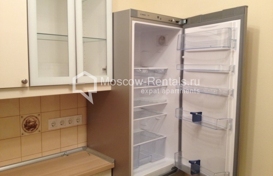Photo #3 2-room (1 BR) apartment for <a href="http://moscow-rentals.ru/en/articles/long-term-rent" target="_blank">a long-term</a> rent
 in Russia, Moscow, Pobedy sq, 1