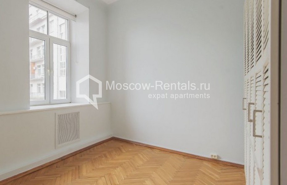 Photo #8 5-room (4 BR) apartment for <a href="http://moscow-rentals.ru/en/articles/long-term-rent" target="_blank">a long-term</a> rent
 in Russia, Moscow, Serafimovicha str, 2