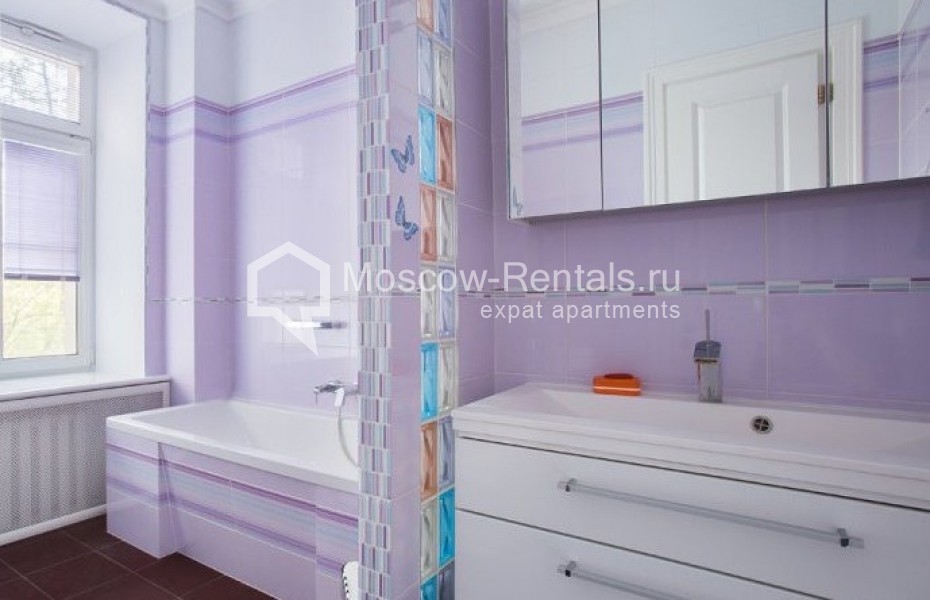 Photo #16 4-room (3 BR) apartment for <a href="http://moscow-rentals.ru/en/articles/long-term-rent" target="_blank">a long-term</a> rent
 in Russia, Moscow, Serafimovicha str, 2
