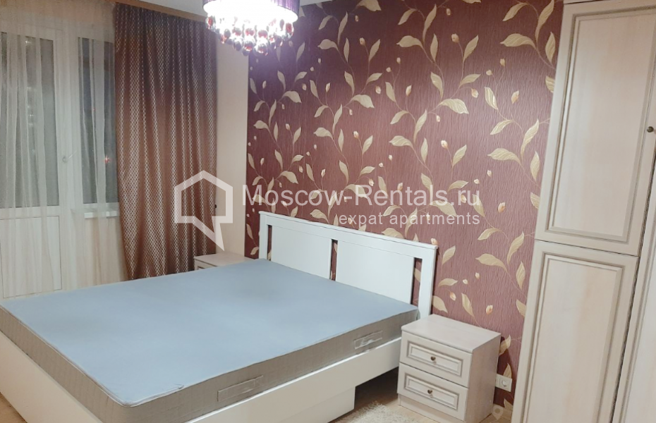 Photo #8 3-room (2 BR) apartment for <a href="http://moscow-rentals.ru/en/articles/long-term-rent" target="_blank">a long-term</a> rent
 in Russia, Moscow, B. Spasskaya str, 31