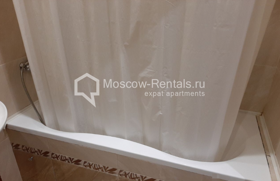 Photo #17 3-room (2 BR) apartment for <a href="http://moscow-rentals.ru/en/articles/long-term-rent" target="_blank">a long-term</a> rent
 in Russia, Moscow, B. Spasskaya str, 31