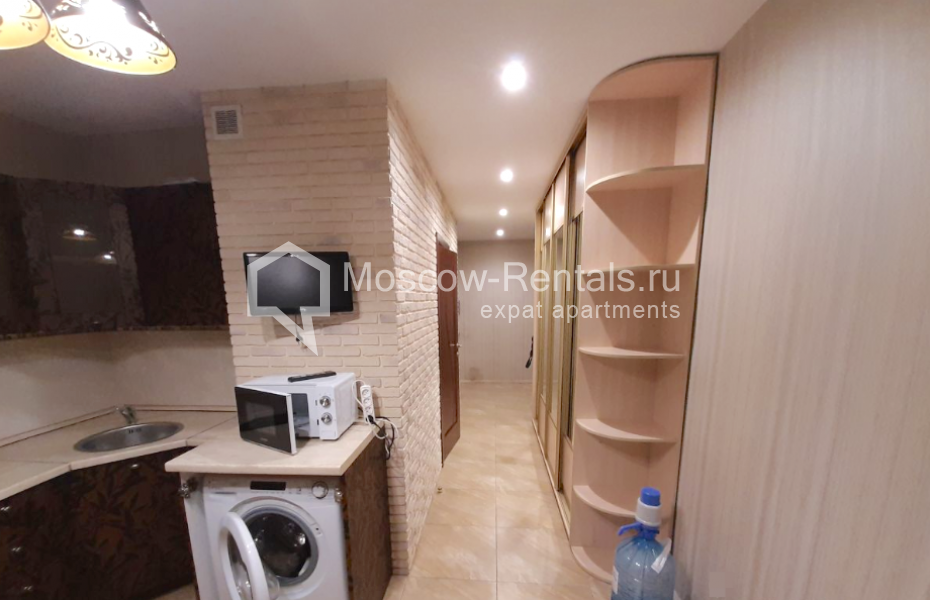 Photo #14 3-room (2 BR) apartment for <a href="http://moscow-rentals.ru/en/articles/long-term-rent" target="_blank">a long-term</a> rent
 in Russia, Moscow, B. Spasskaya str, 31