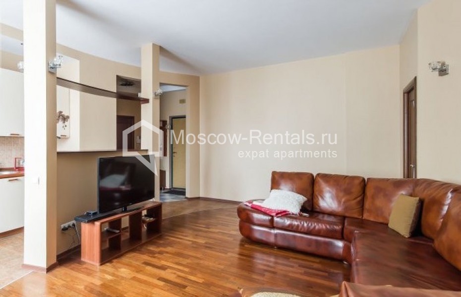 Photo #5 3-room (2 BR) apartment for <a href="http://moscow-rentals.ru/en/articles/long-term-rent" target="_blank">a long-term</a> rent
 in Russia, Moscow, Novolesnoi lane, 5