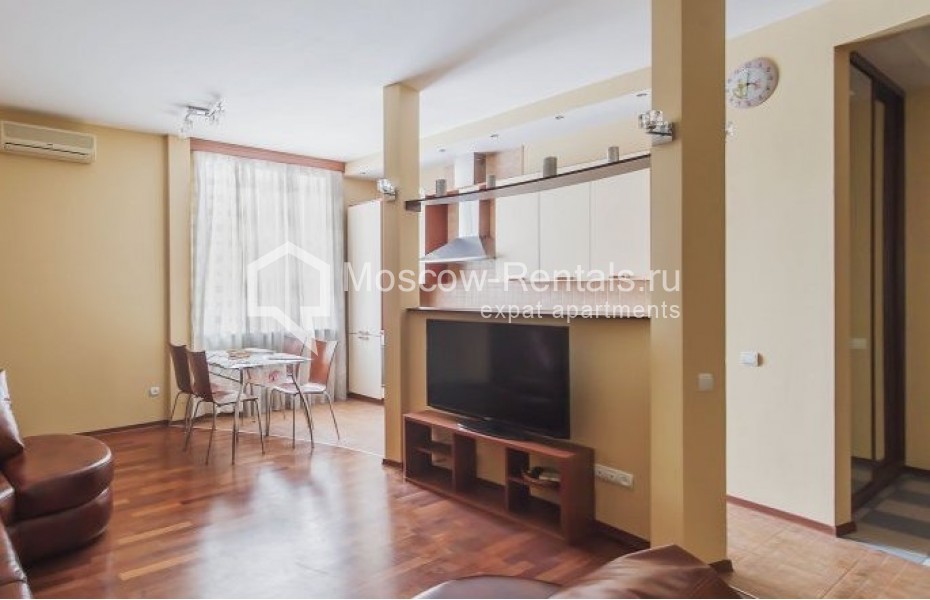 Photo #2 3-room (2 BR) apartment for <a href="http://moscow-rentals.ru/en/articles/long-term-rent" target="_blank">a long-term</a> rent
 in Russia, Moscow, Novolesnoi lane, 5