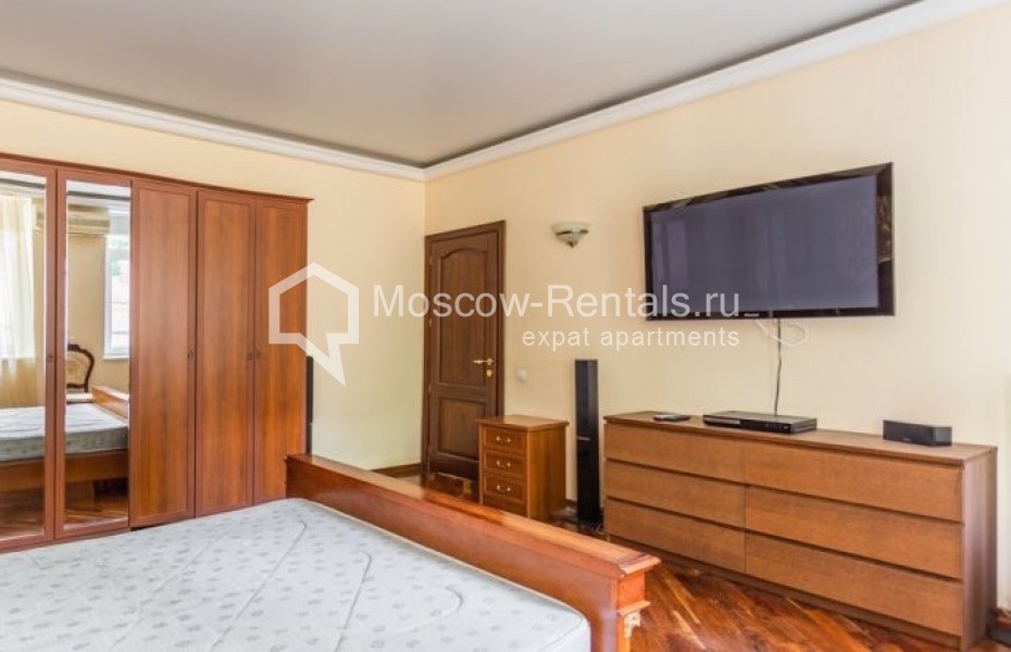 Photo #9 3-room (2 BR) apartment for <a href="http://moscow-rentals.ru/en/articles/long-term-rent" target="_blank">a long-term</a> rent
 in Russia, Moscow, M. Levshinskyi lane, 14/9С1