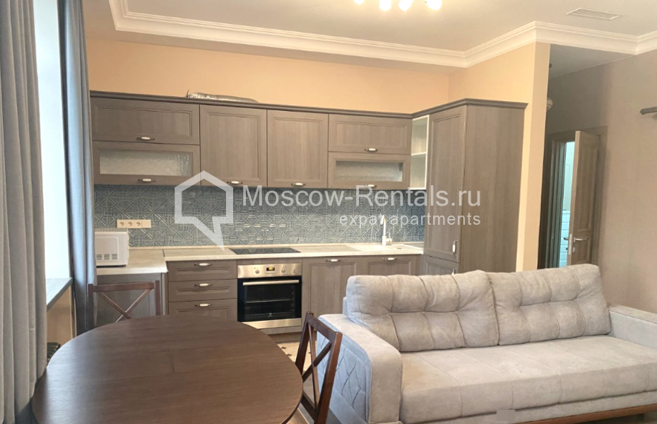 Photo #1 3-room (2 BR) apartment for <a href="http://moscow-rentals.ru/en/articles/long-term-rent" target="_blank">a long-term</a> rent
 in Russia, Moscow, 2nd Neapolimovskyi lane, 11