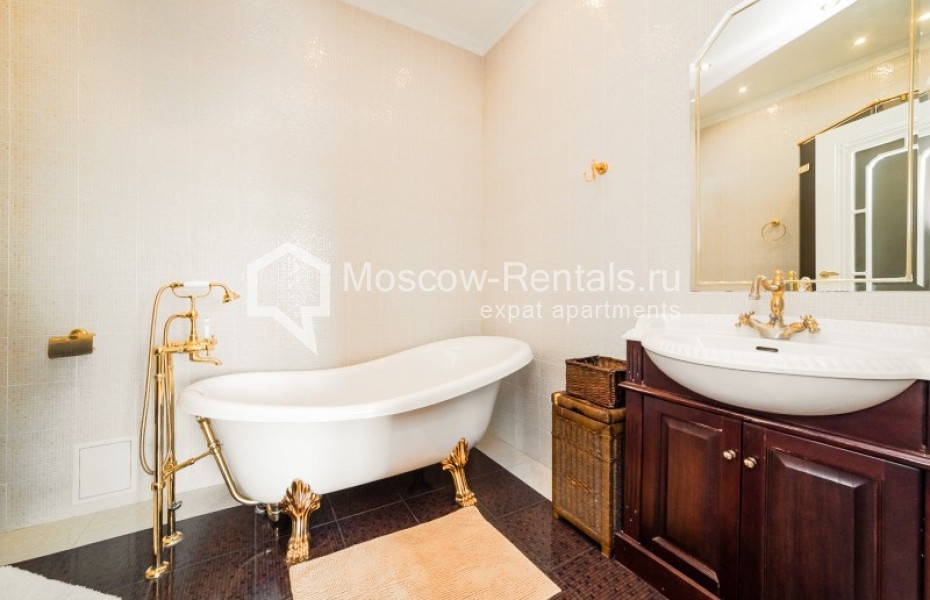 Photo #12 6-room (5 BR) apartment for <a href="http://moscow-rentals.ru/en/articles/long-term-rent" target="_blank">a long-term</a> rent
 in Russia, Moscow, Tverskaya str, 27С1