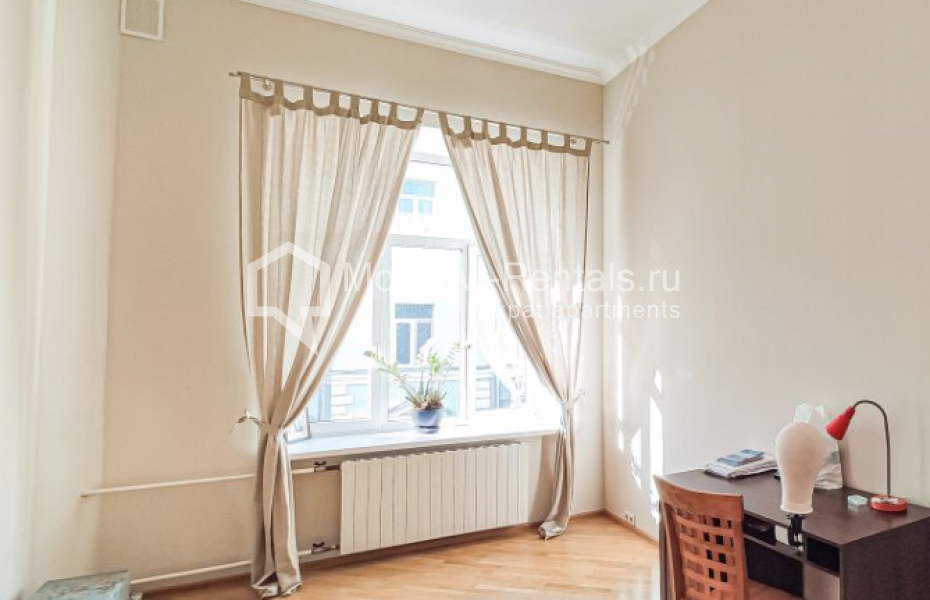 Photo #14 5-room (4 BR) apartment for <a href="http://moscow-rentals.ru/en/articles/long-term-rent" target="_blank">a long-term</a> rent
 in Russia, Moscow, Tverskaya str, 12С8