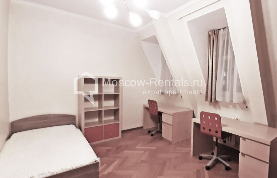 Photo #3 5-room (4 BR) apartment for <a href="http://moscow-rentals.ru/en/articles/long-term-rent" target="_blank">a long-term</a> rent
 in Russia, Moscow, Chistoprudnyi blv, 11С4