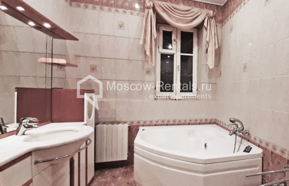 Photo #7 5-room (4 BR) apartment for <a href="http://moscow-rentals.ru/en/articles/long-term-rent" target="_blank">a long-term</a> rent
 in Russia, Moscow, Chistoprudnyi blv, 11С4